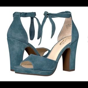 Seychelles Journey Platform ankle tie heels